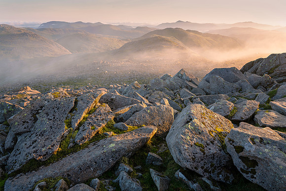 Bow Fell - Morning Mists